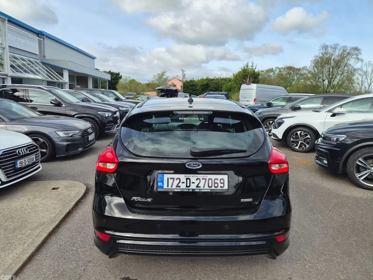 Ford Focus Hatchback, Petrol, 2017, Black