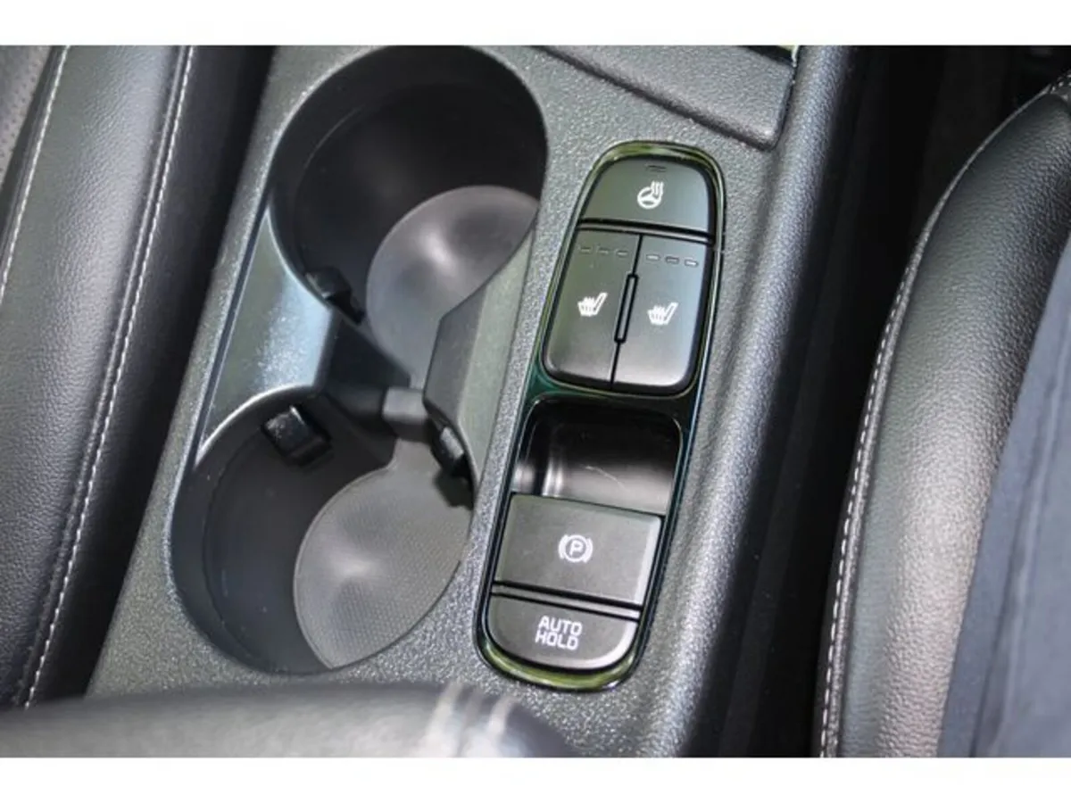Kia Niro Estate, Petrol Hybrid, 2022, Black
