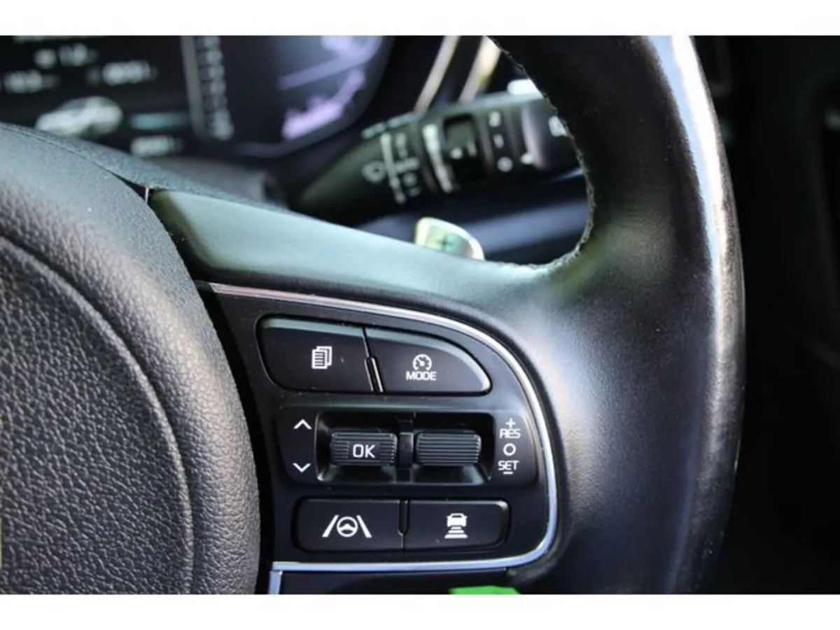 Kia Niro Estate, Petrol Hybrid, 2022, Black