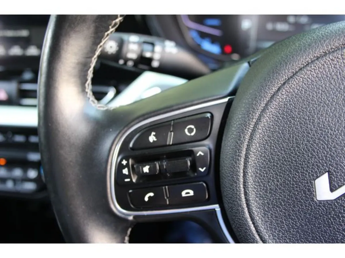Kia Niro Estate, Petrol Hybrid, 2022, Black