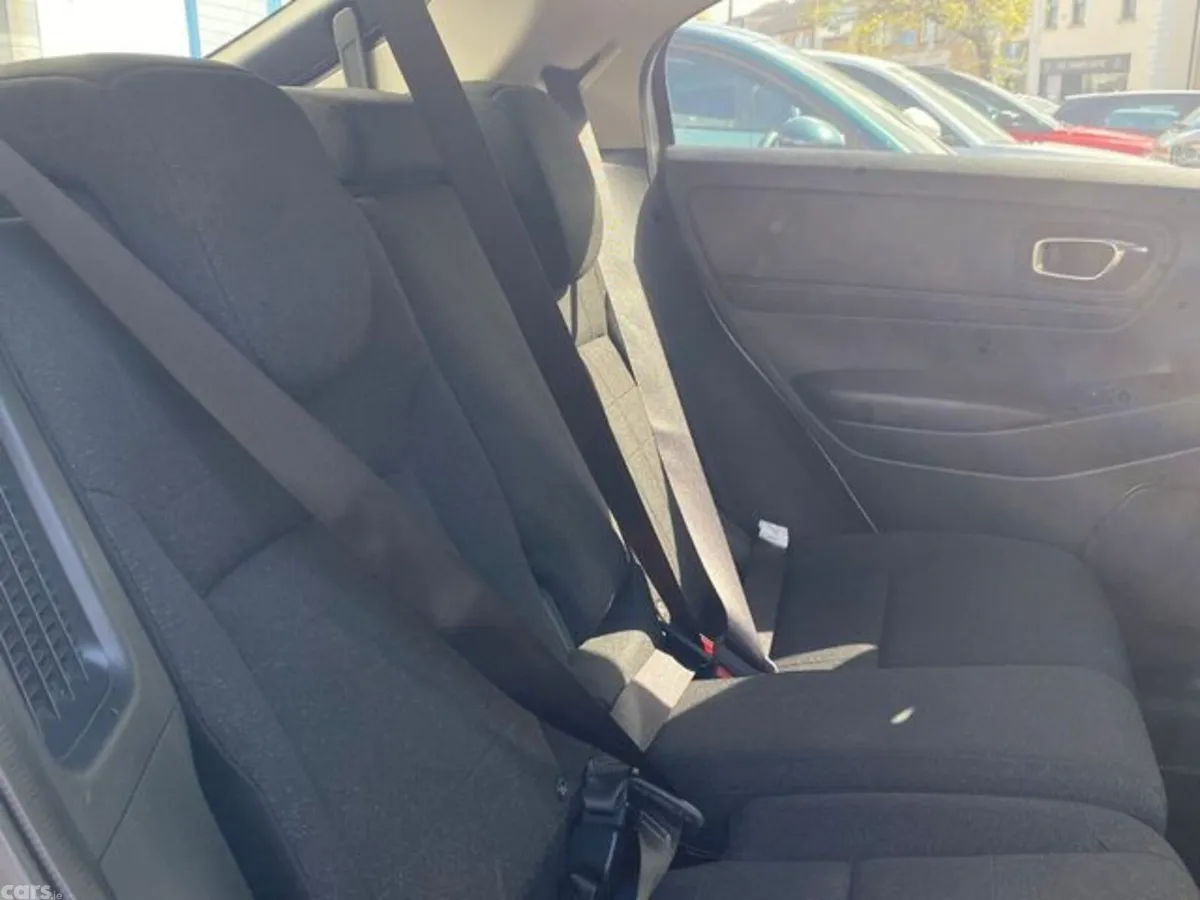 Honda HR-V Hatchback, Petrol Hybrid, 2022, White