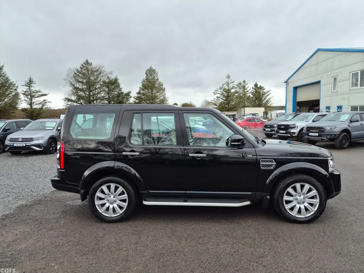 Land Rover Discovery Estate, Diesel, 2016, Black
