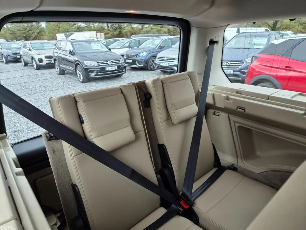 Land Rover Discovery Estate, Diesel, 2016, Black