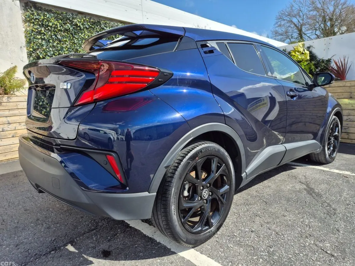 Toyota C-HR SUV, Petrol Hybrid, 2021, Blue