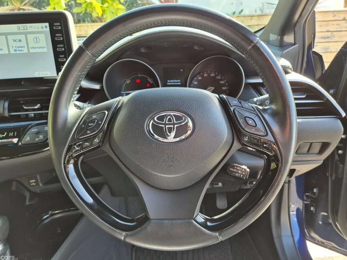 Toyota C-HR SUV, Petrol Hybrid, 2021, Blue