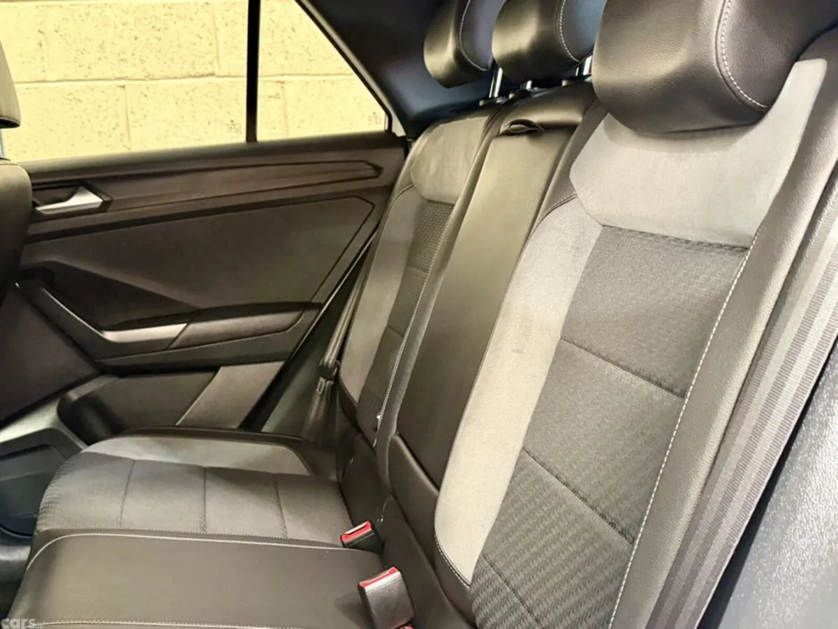 Volkswagen T-Roc SUV, Diesel, 2020, White