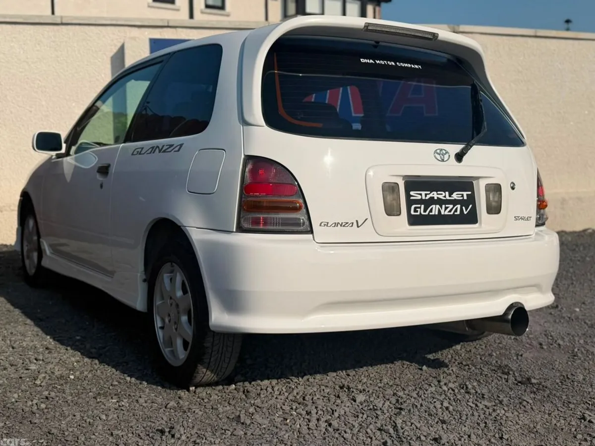 Toyota Other Hatchback, Petrol, 1998, White