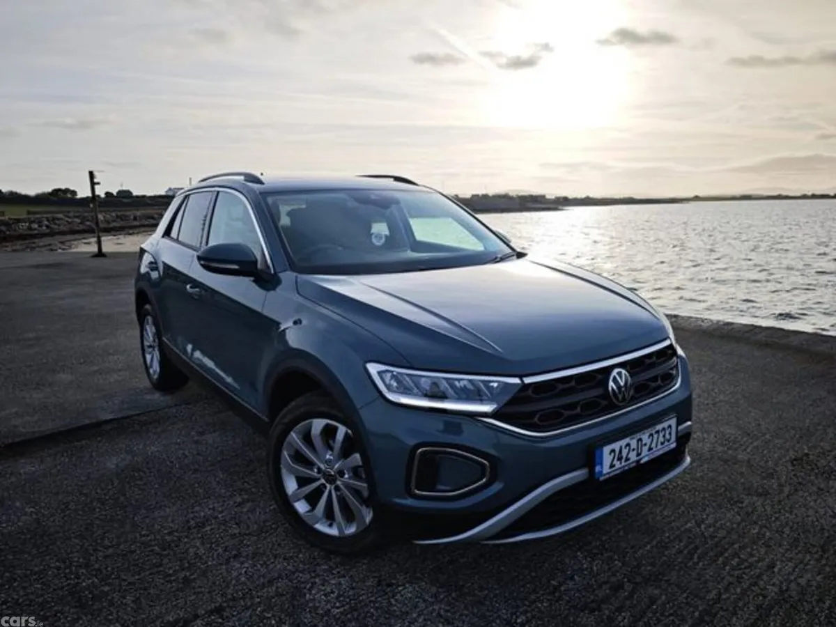 Volkswagen T-Roc Estate, Diesel, 2024, Blue