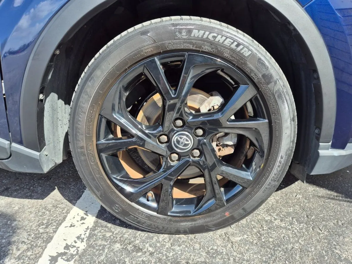 Toyota C-HR SUV, Petrol Hybrid, 2021, Blue