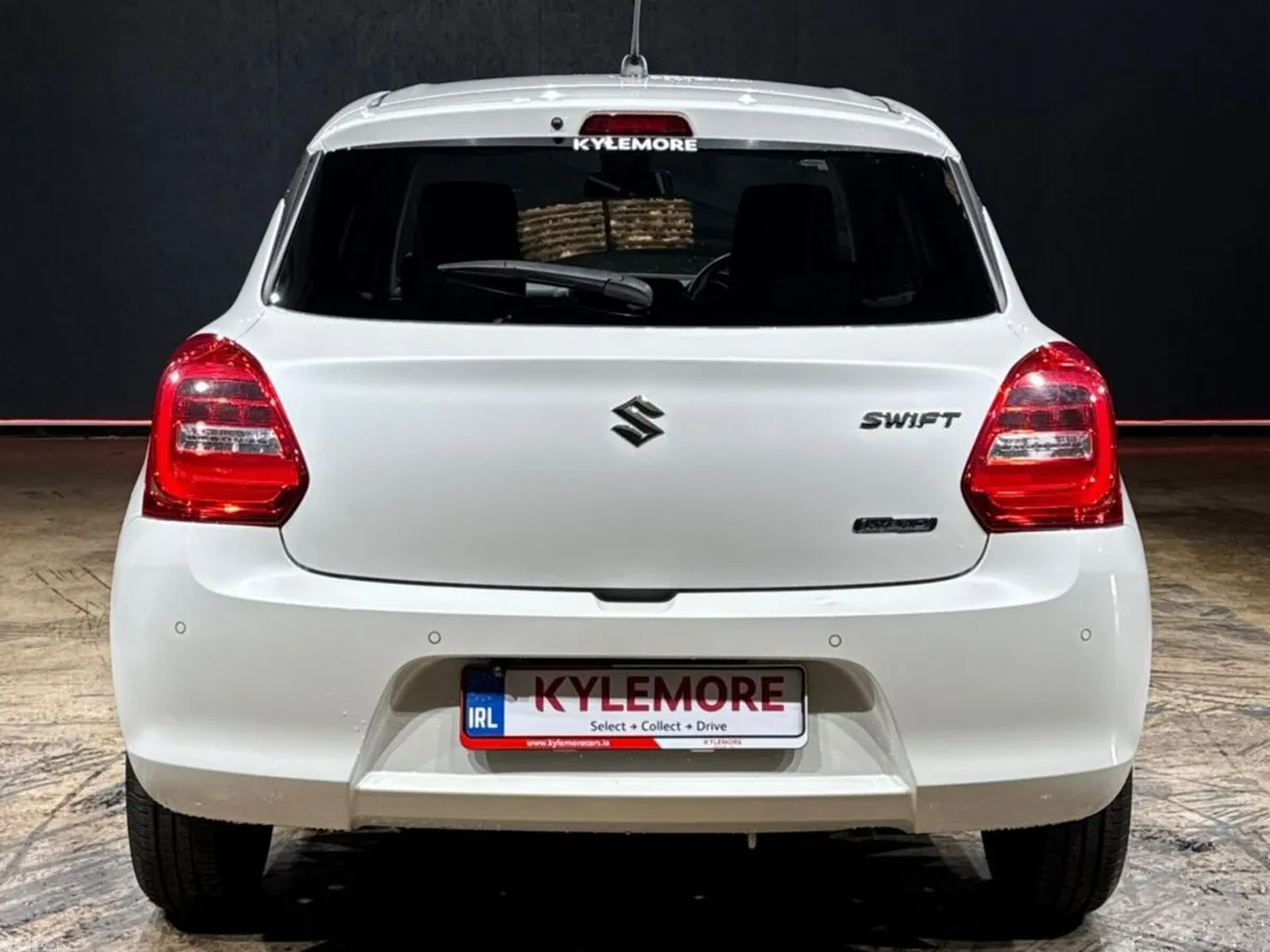 Suzuki Swift Hatchback, Petrol Hybrid, 2023, White