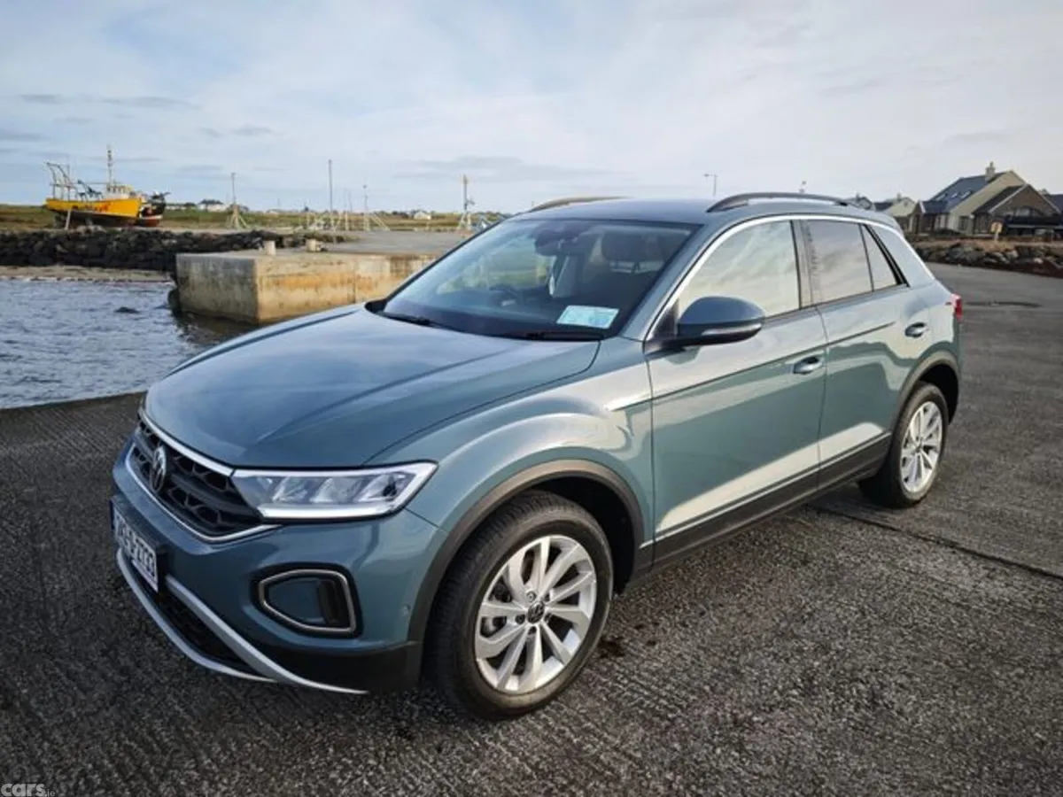 Volkswagen T-Roc Estate, Diesel, 2024, Blue