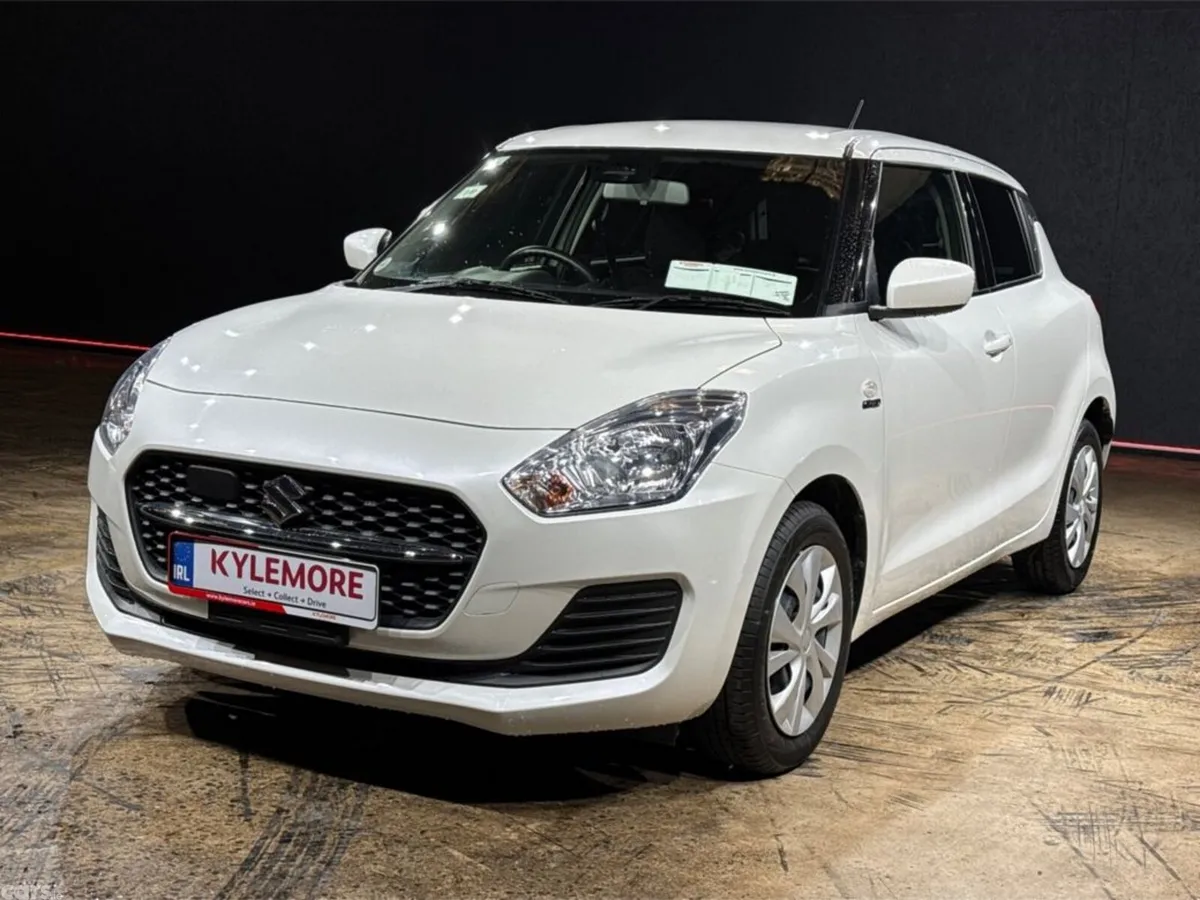 Suzuki Swift Hatchback, Petrol Hybrid, 2023, White