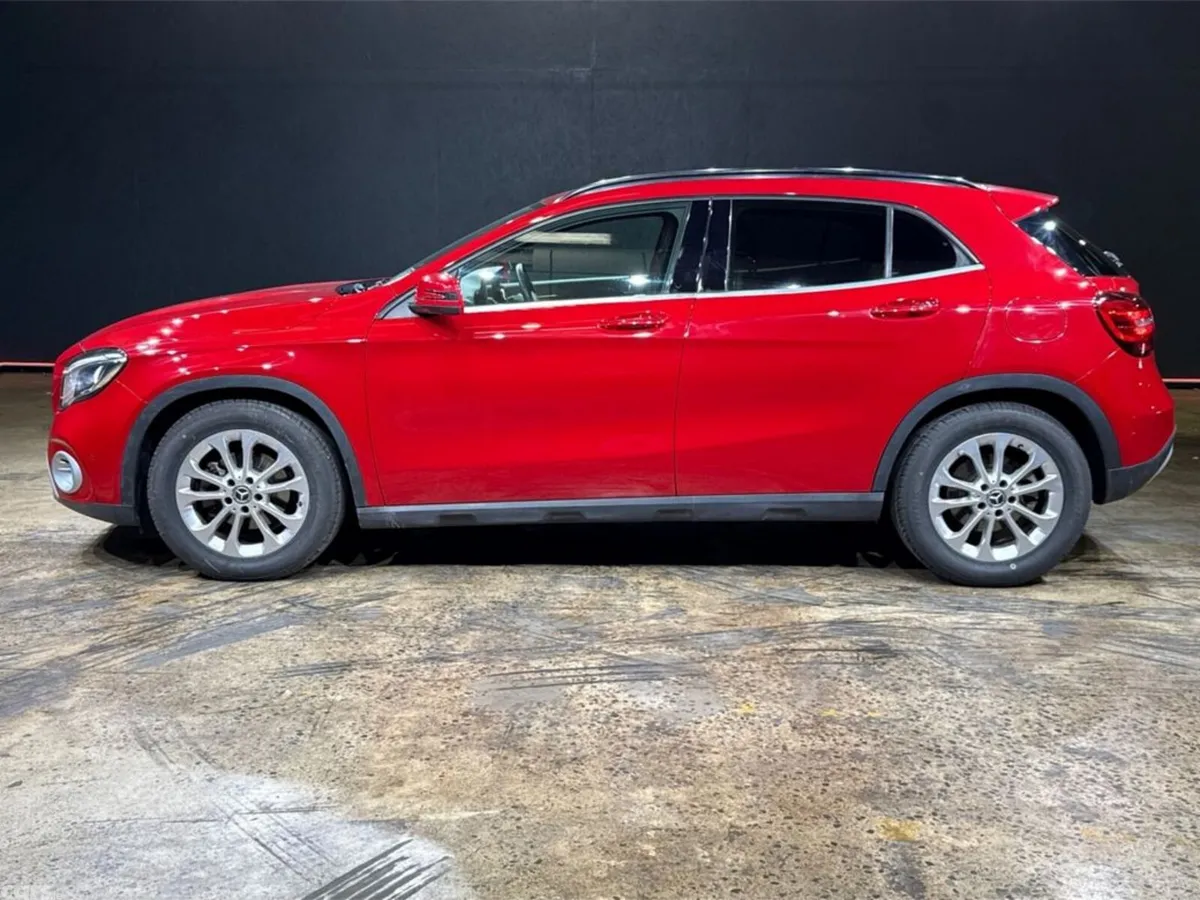 Mercedes-Benz GLA SUV, Petrol, 2018, Red