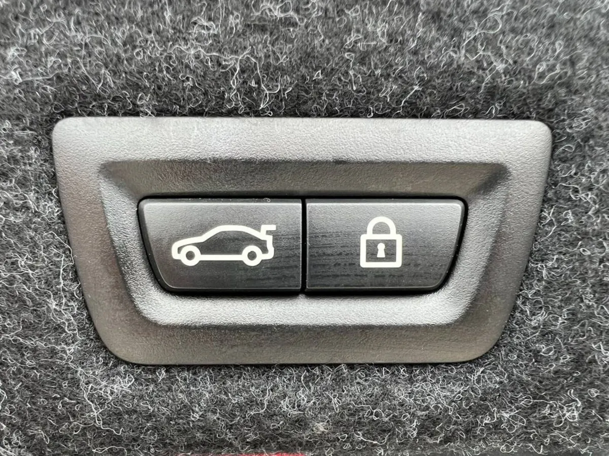 BMW 5-Series Saloon, Petrol Plug-in Hybrid, 2017, White