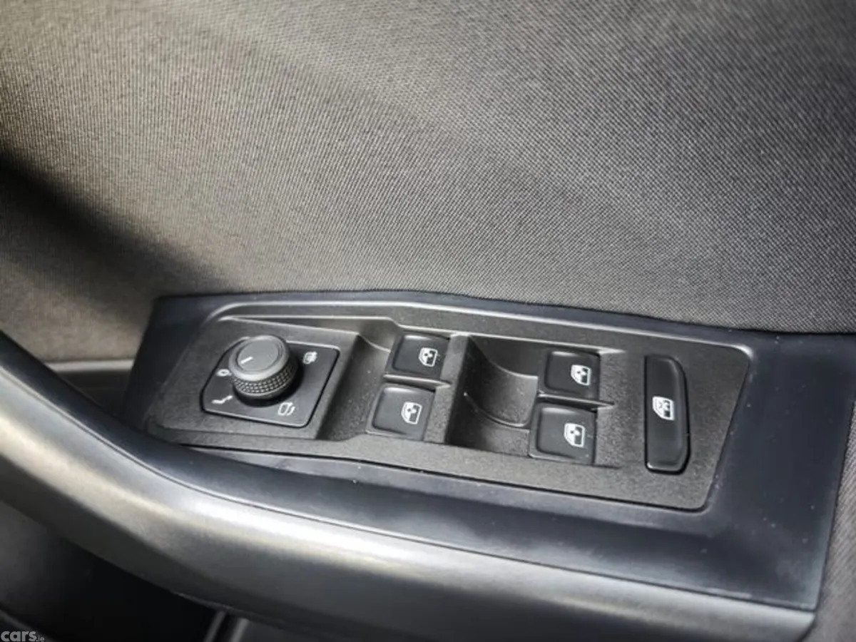 Volkswagen T-Roc Estate, Diesel, 2024, Blue