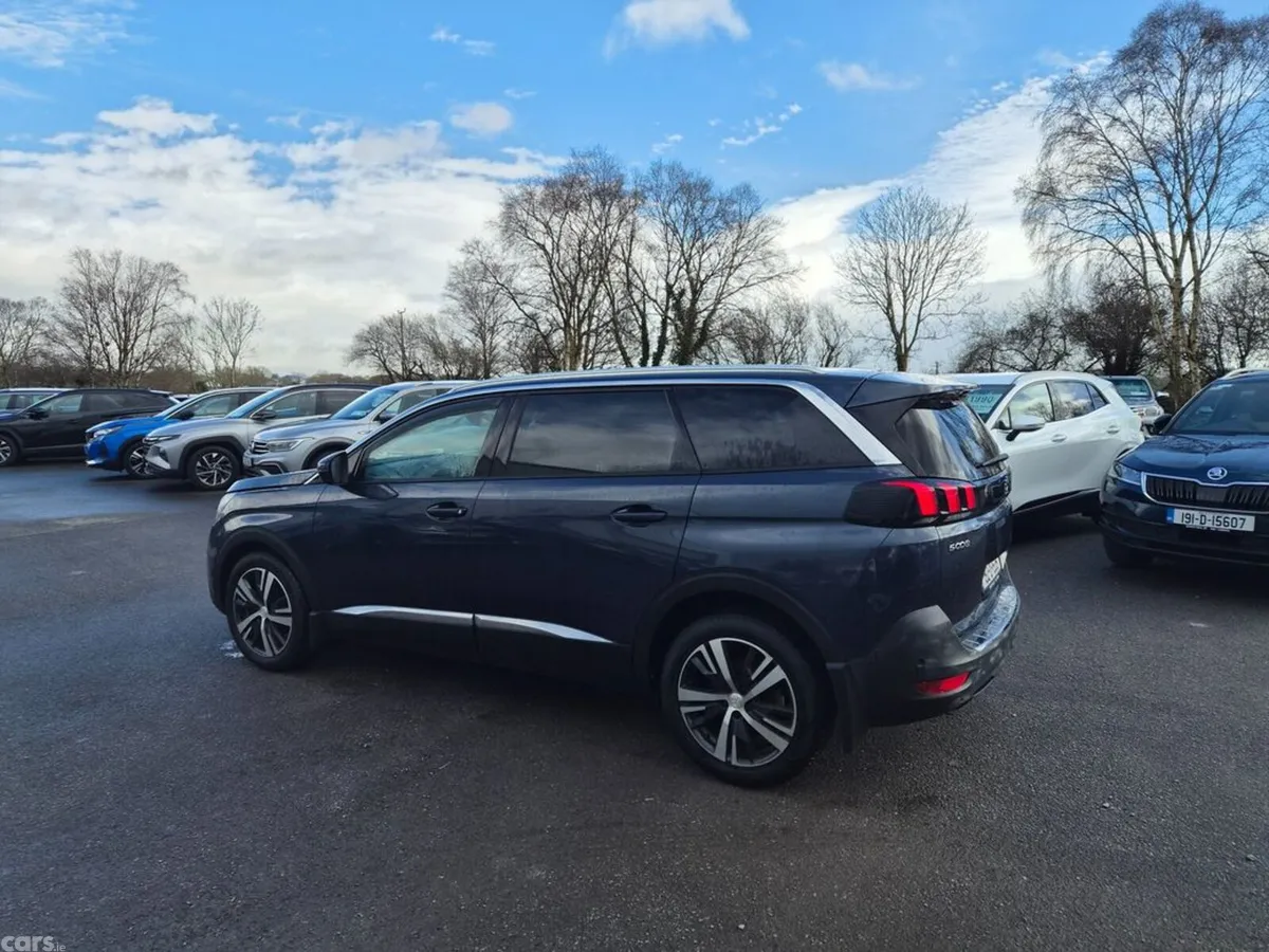 Peugeot 5008 MPV, Diesel, 2019, Blue