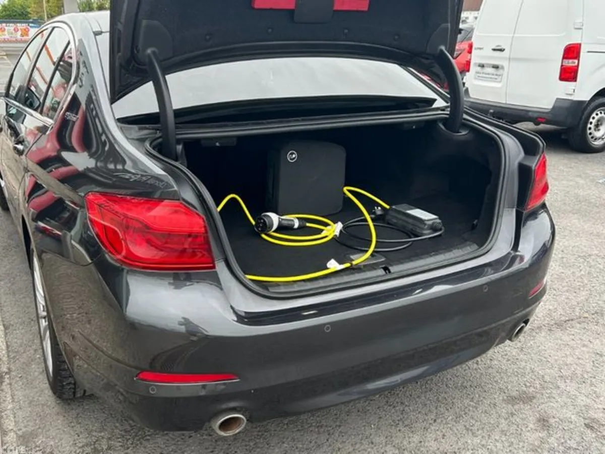 BMW 5-Series Saloon, Petrol Plug-in Hybrid, 2019, Black