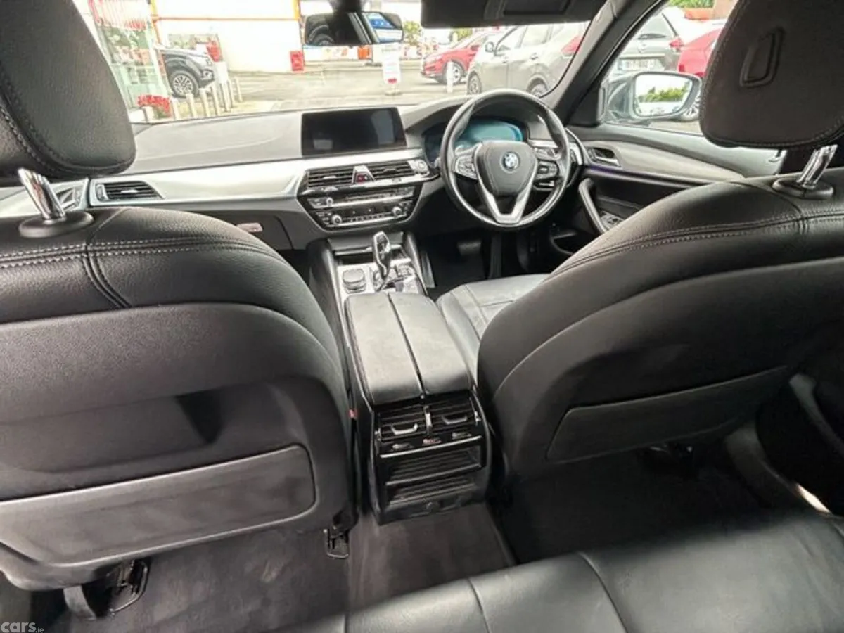 BMW 5-Series Saloon, Petrol Plug-in Hybrid, 2019, Black