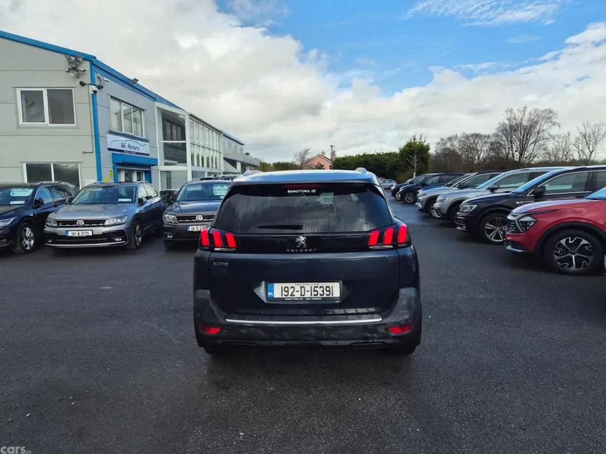 Peugeot 5008 MPV, Diesel, 2019, Blue