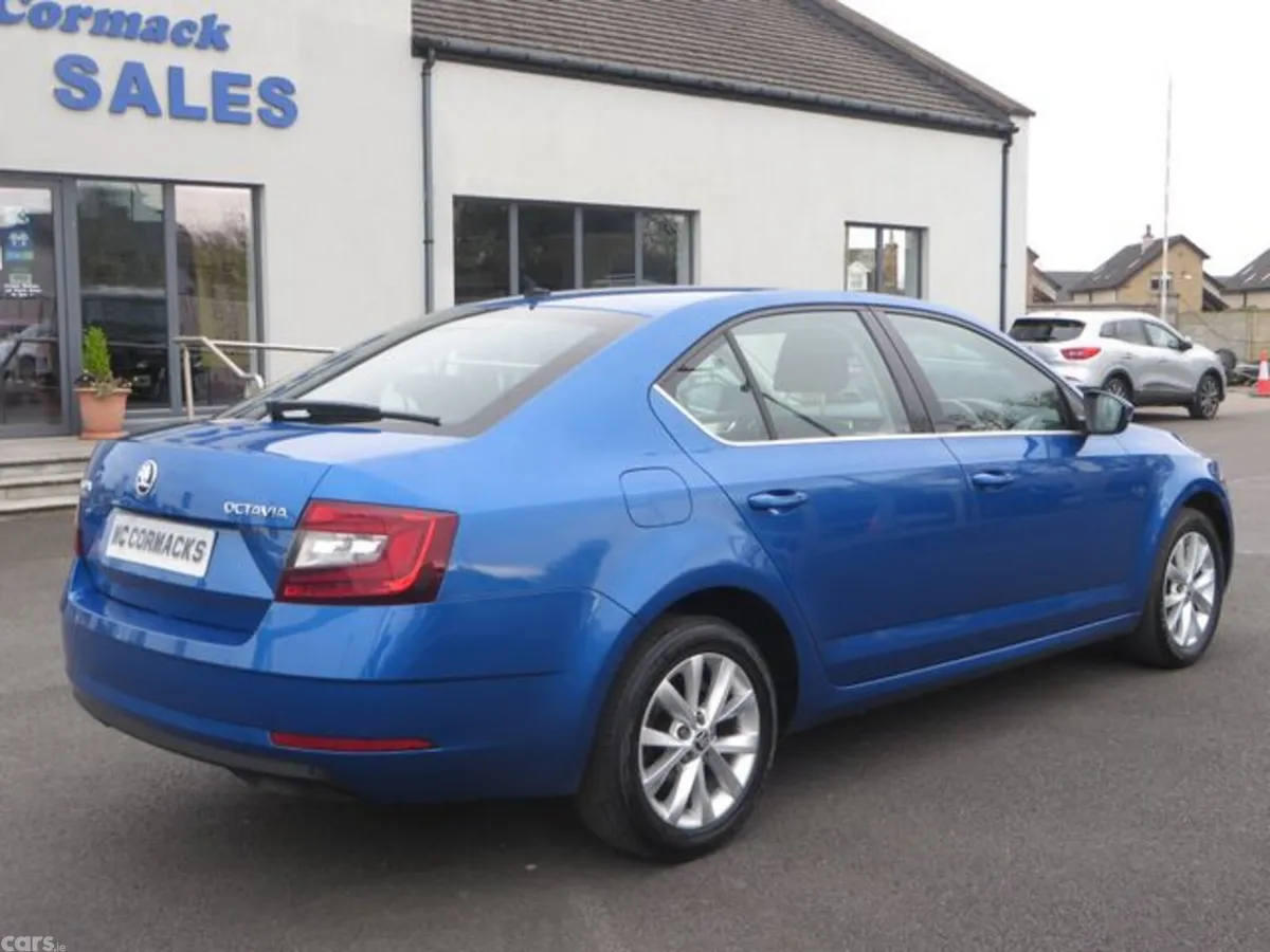 Skoda Octavia Saloon, Petrol, 2020, Blue