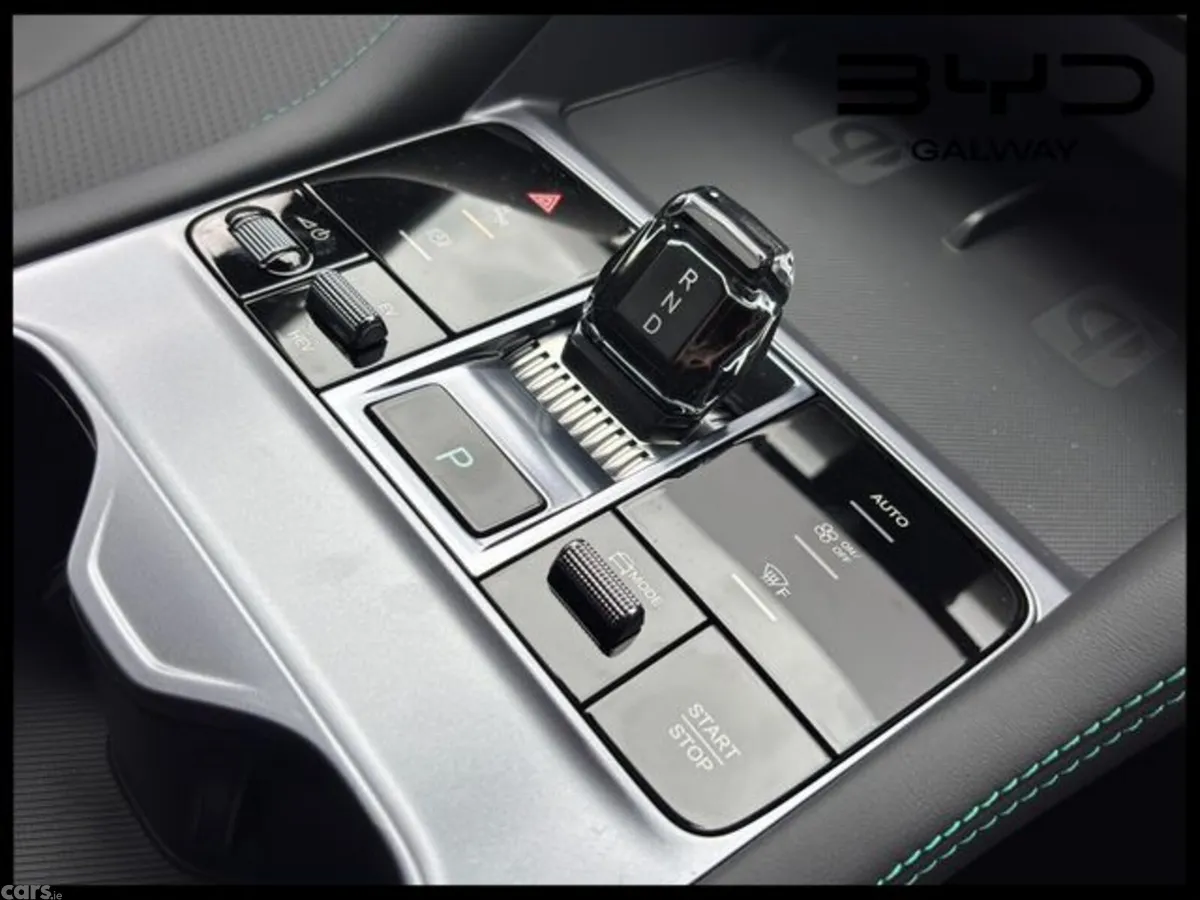 BYD SEAL U SUV, Petrol Plug-in Hybrid, 2026, Blue