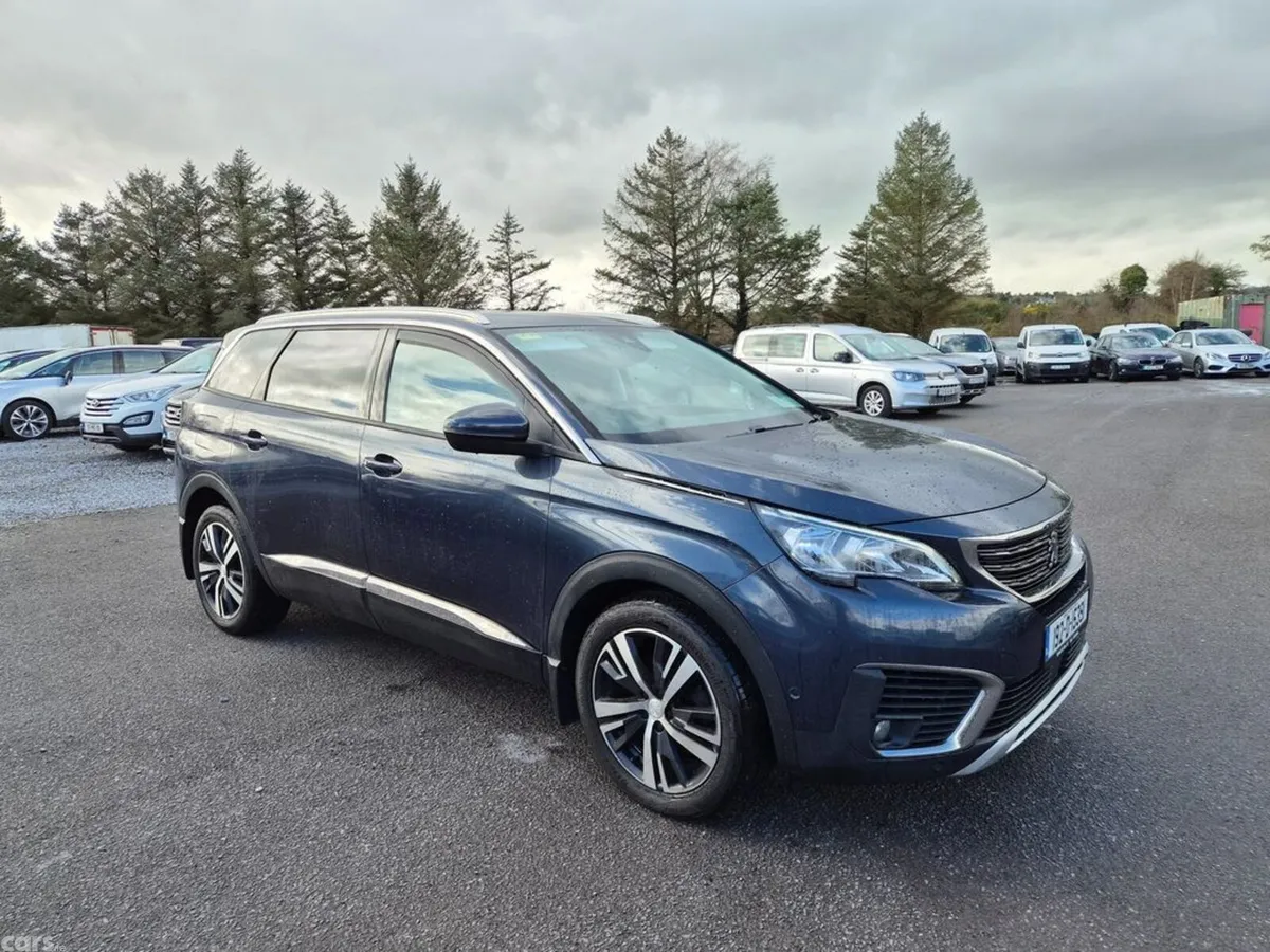 Peugeot 5008 MPV, Diesel, 2019, Blue