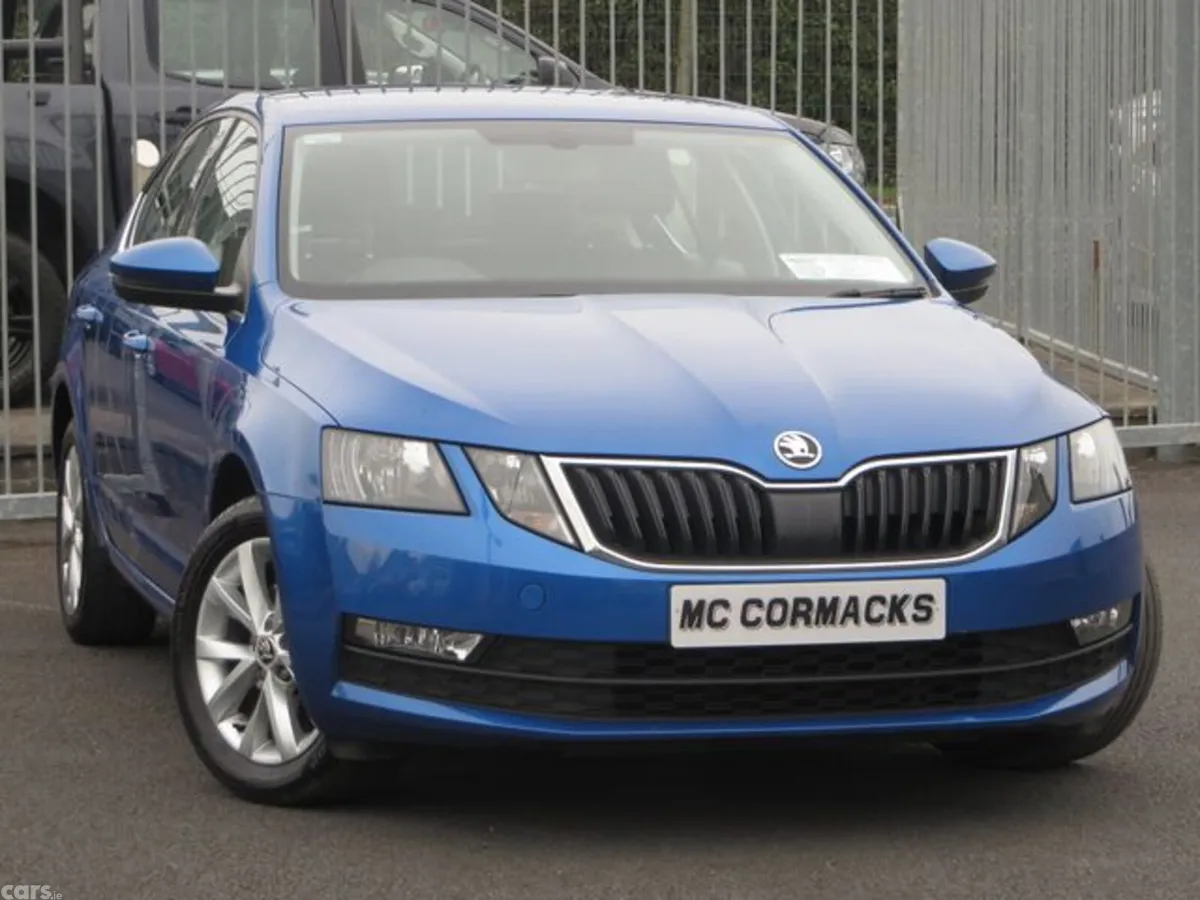 Skoda Octavia Saloon, Petrol, 2020, Blue