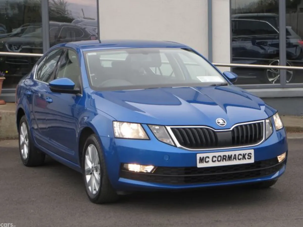 Skoda Octavia Saloon, Petrol, 2020, Blue