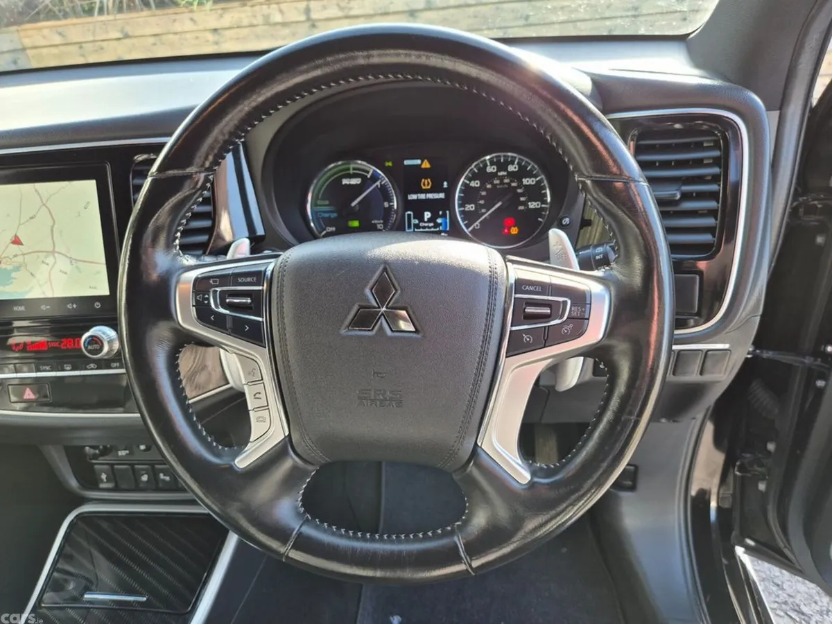 Mitsubishi Outlander Estate, Petrol Plug-in Hybrid, 2021, Black