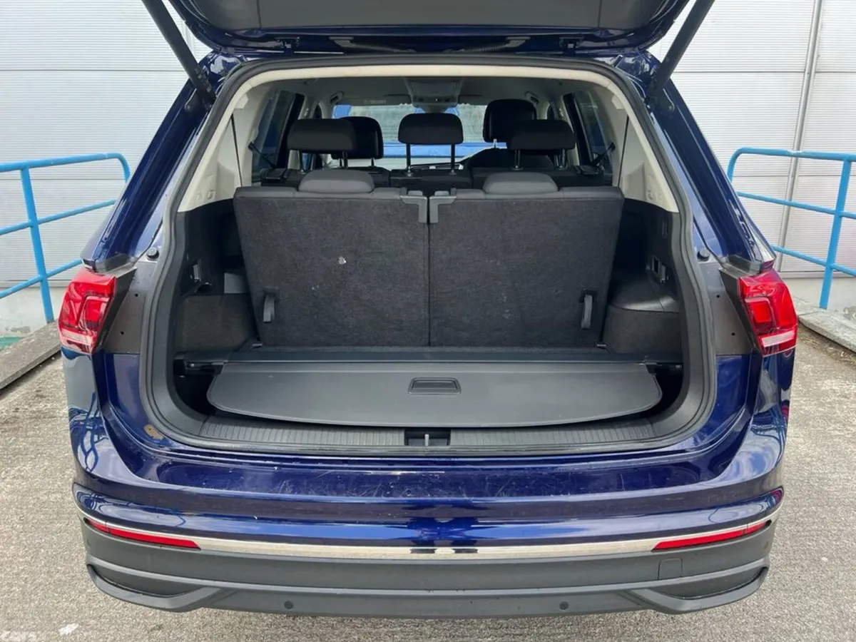 Volkswagen Tiguan Allspace Estate, Diesel, 2022, Blue