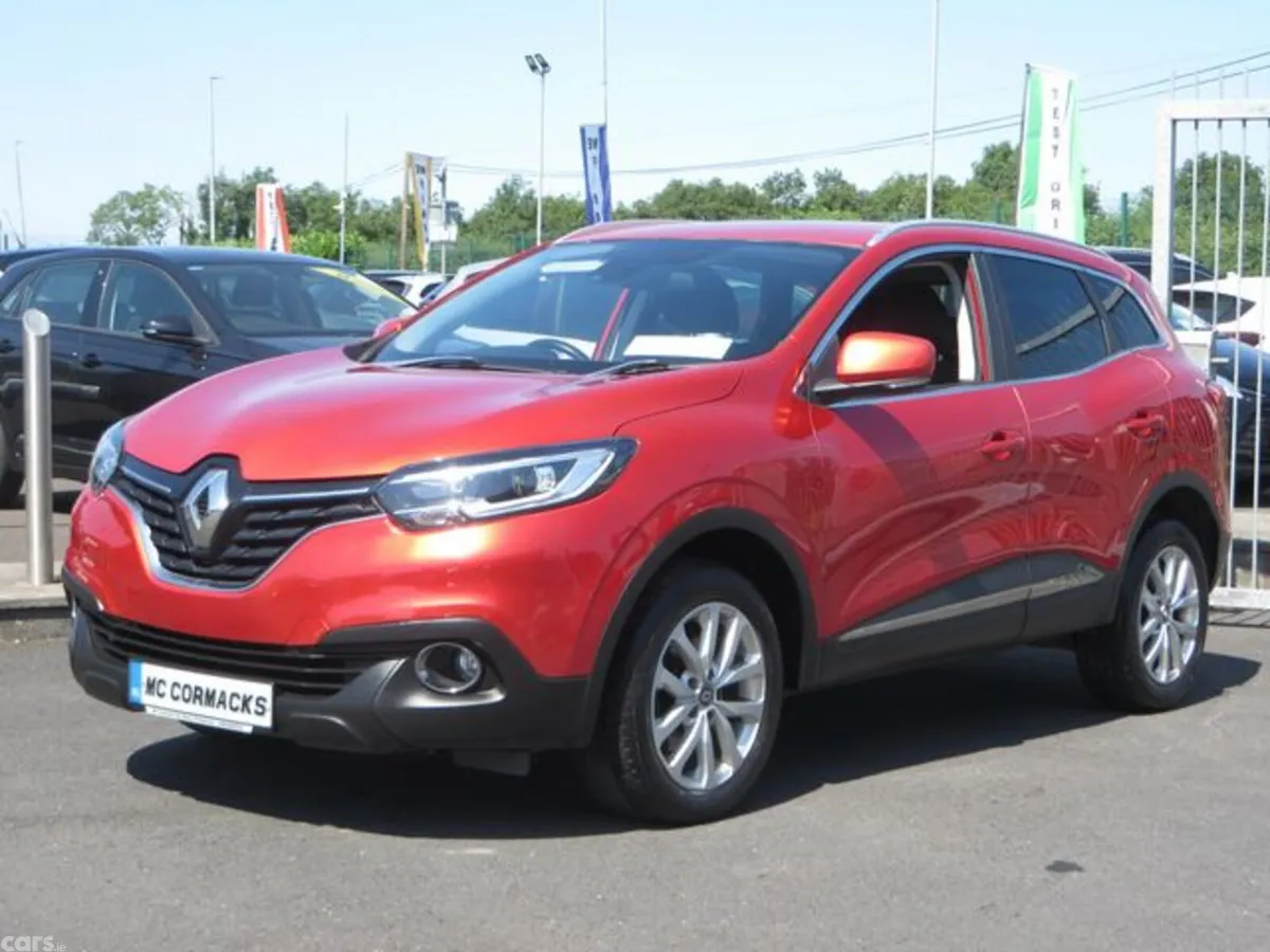Renault Kadjar Hatchback, Petrol, 2018, Red