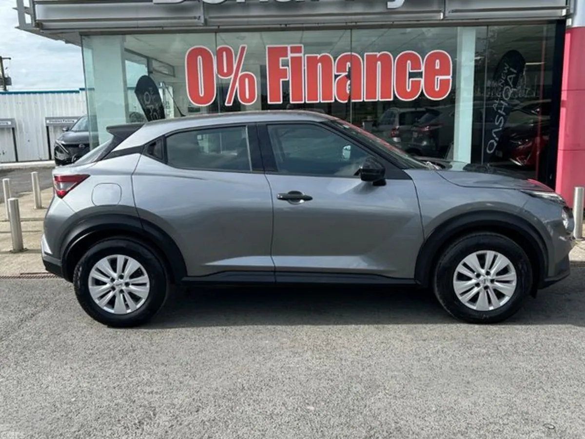 Nissan Juke MPV, Petrol, 2022, Grey