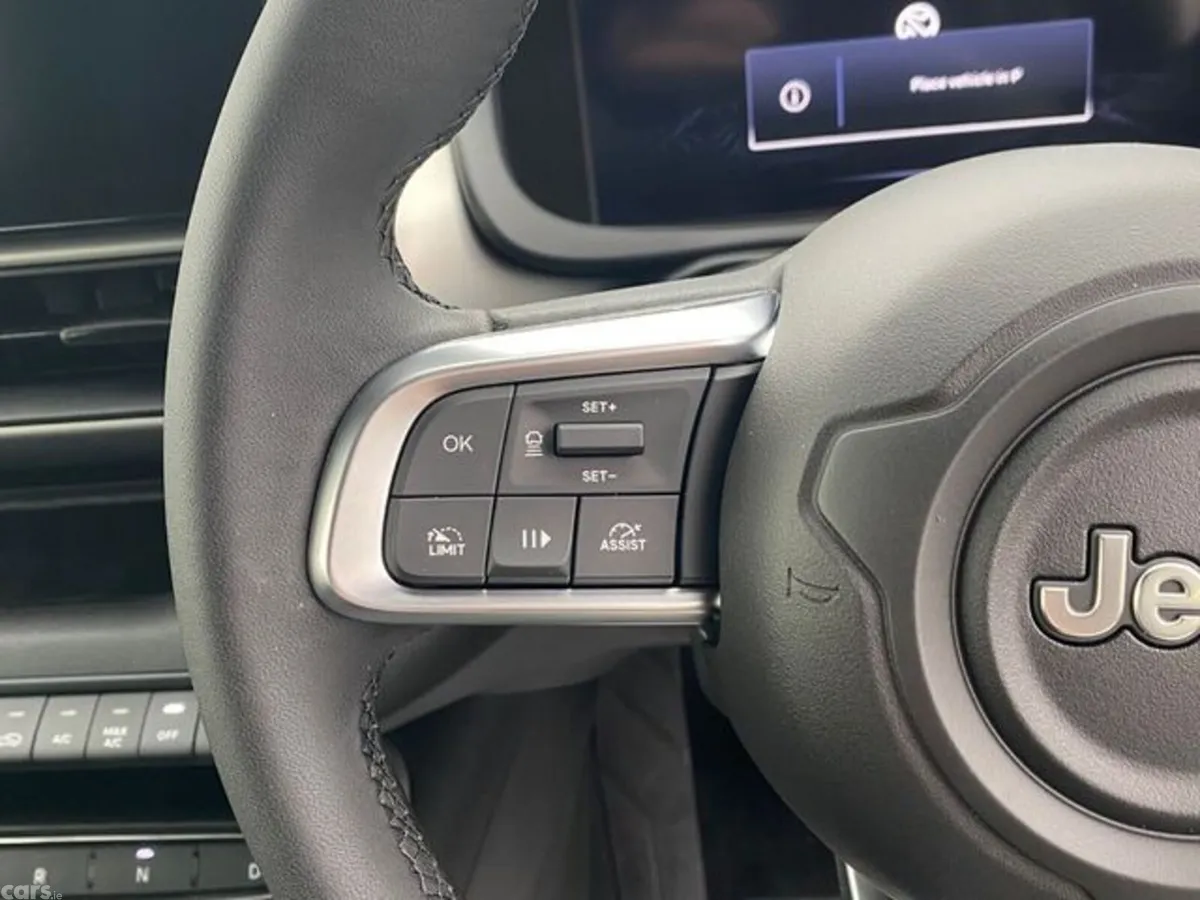 Jeep Avenger SUV, Petrol Hybrid, 2027, Grey