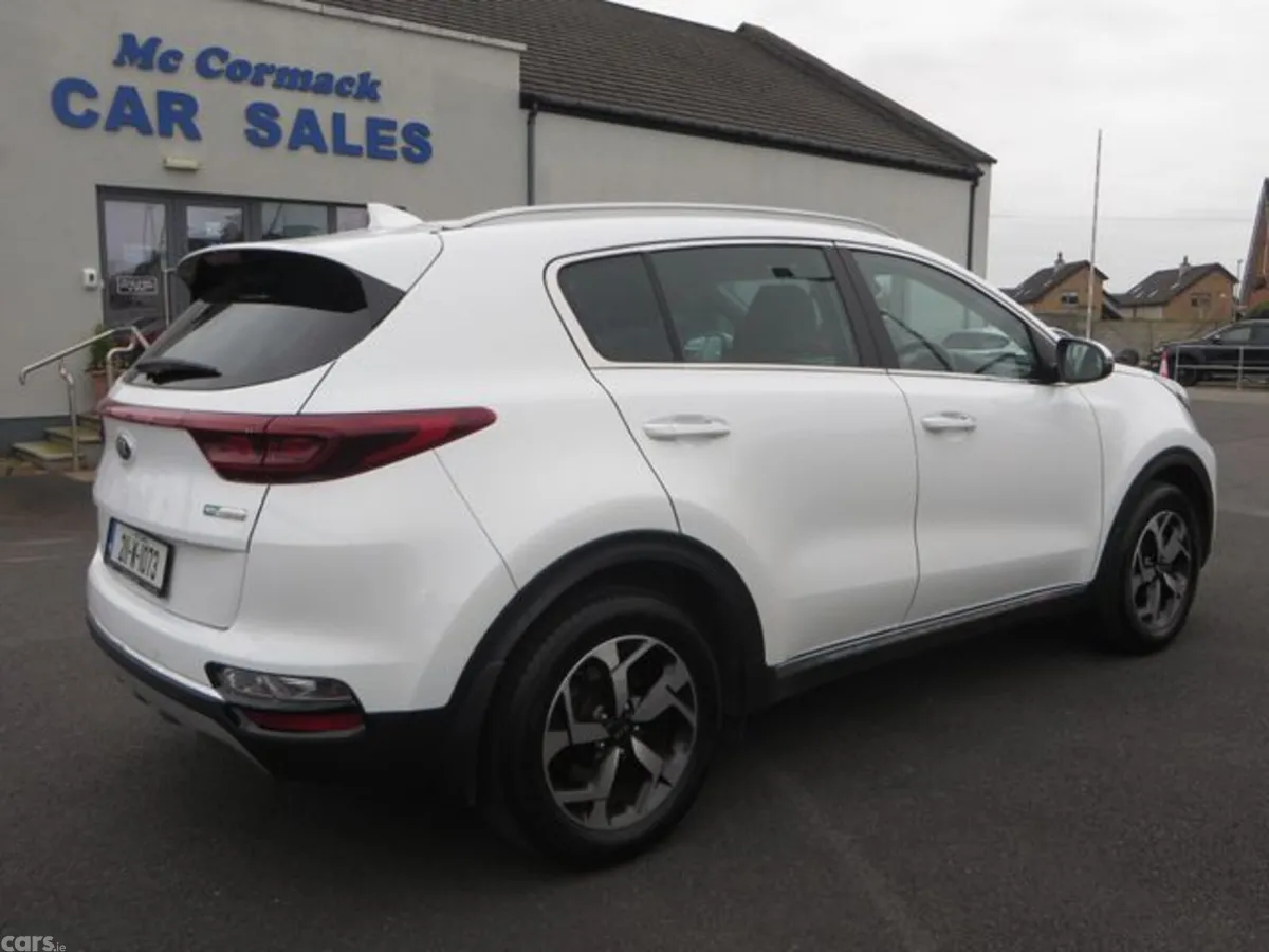 Kia Sportage MPV, Diesel Hybrid, 2021, White
