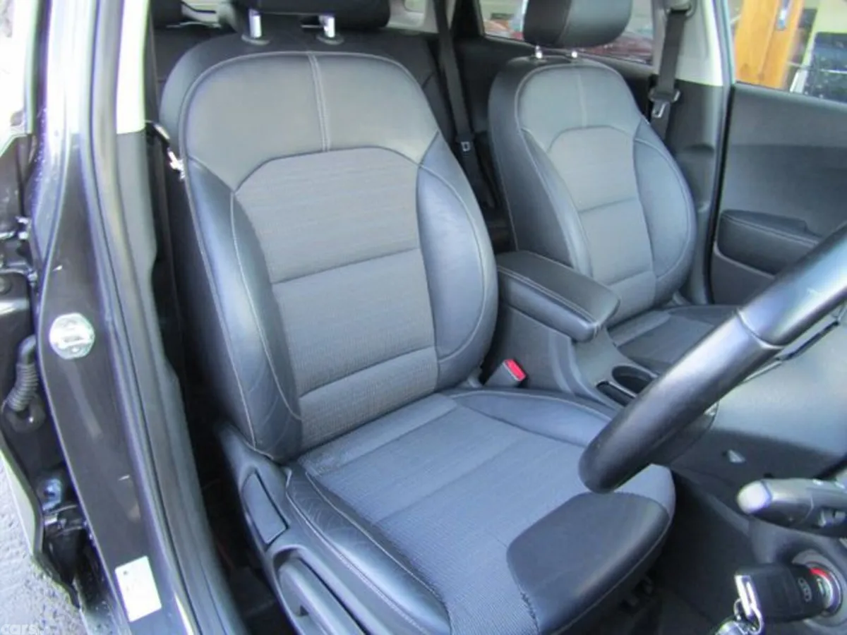 Kia Niro Estate, Petrol Hybrid, 2019, Grey