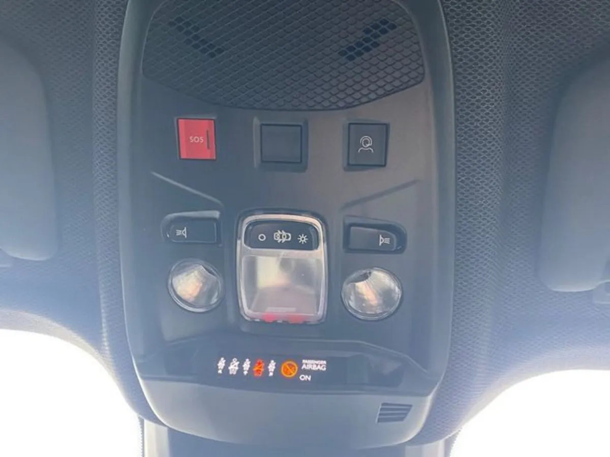 Jeep Avenger SUV, Petrol Hybrid, 2027, Grey
