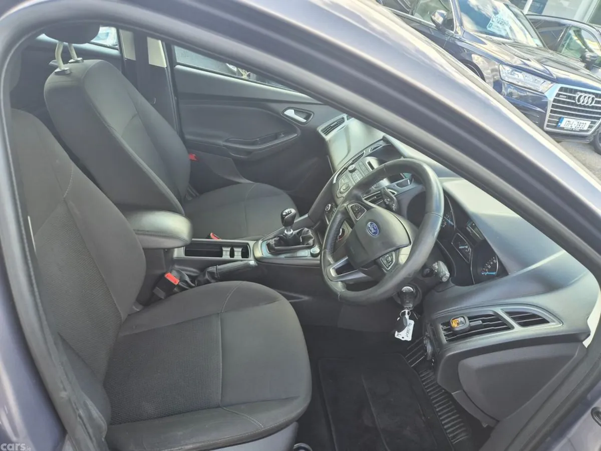 Ford Focus Hatchback, Diesel, 2016, Brown