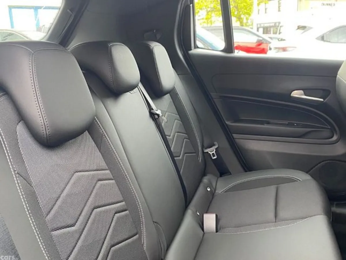 Jeep Avenger SUV, Petrol Hybrid, 2027, Grey