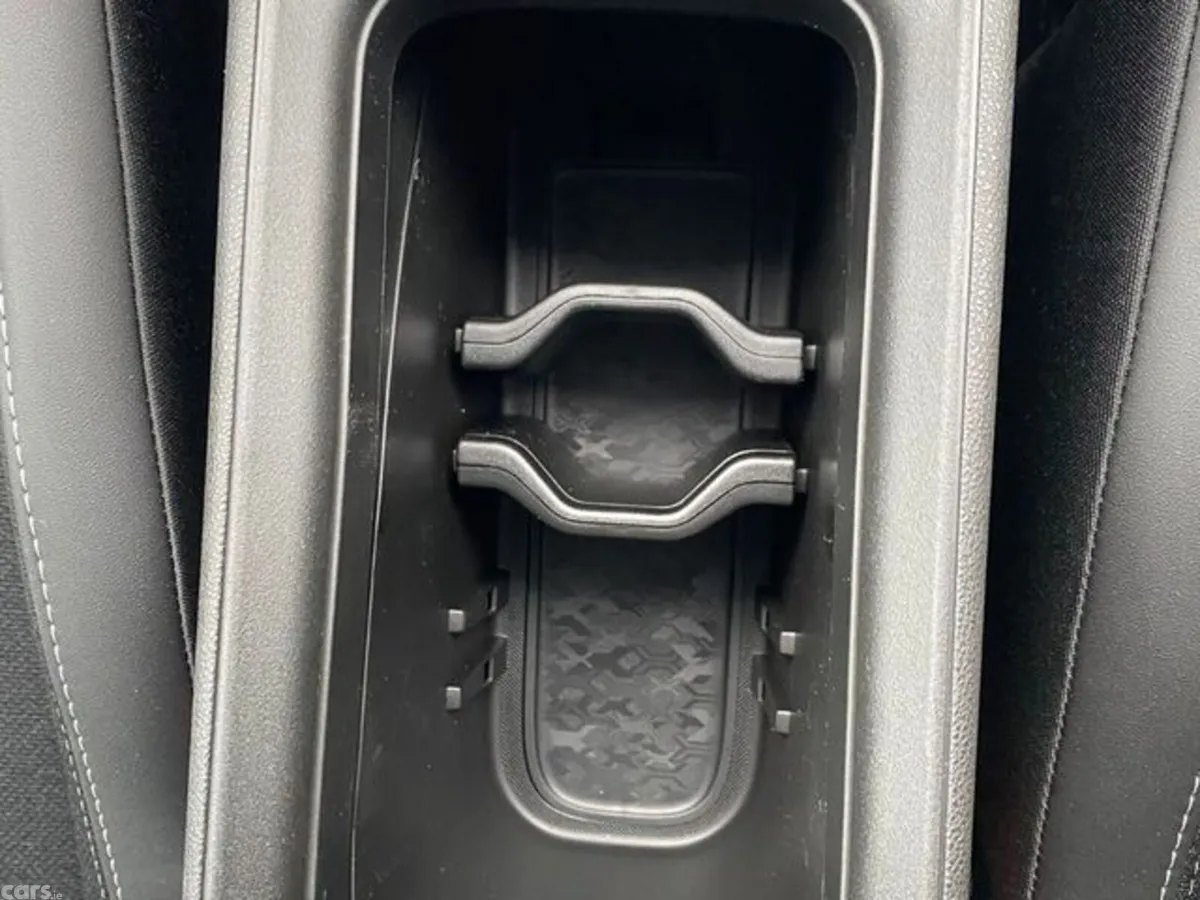 Jeep Avenger SUV, Petrol Hybrid, 2027, Grey