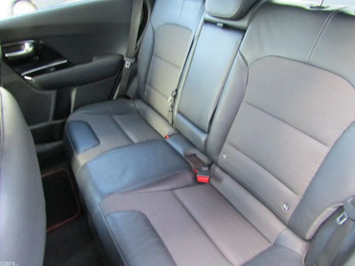 Kia Niro Estate, Petrol Hybrid, 2019, Grey