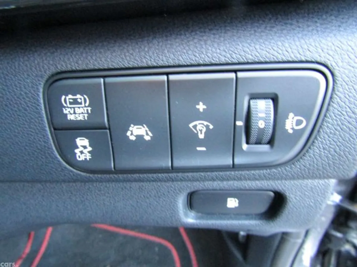 Kia Niro Estate, Petrol Hybrid, 2019, Grey
