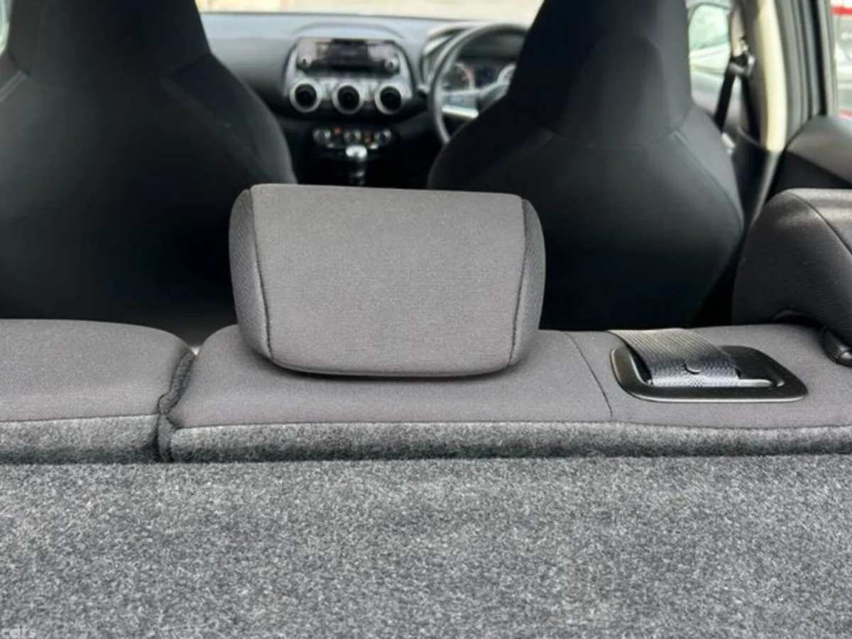 Nissan Juke MPV, Petrol, 2022, Grey