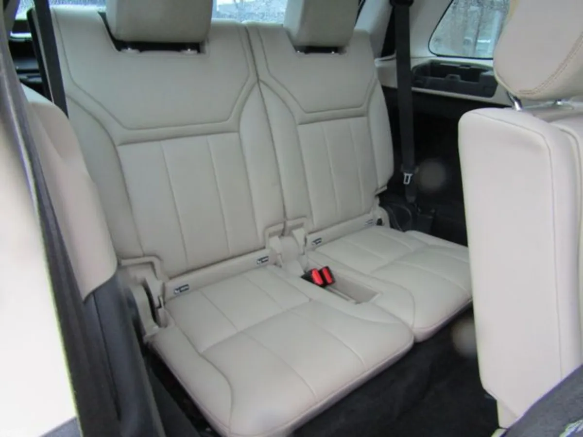Land Rover Discovery Estate, Diesel, 2017, Black