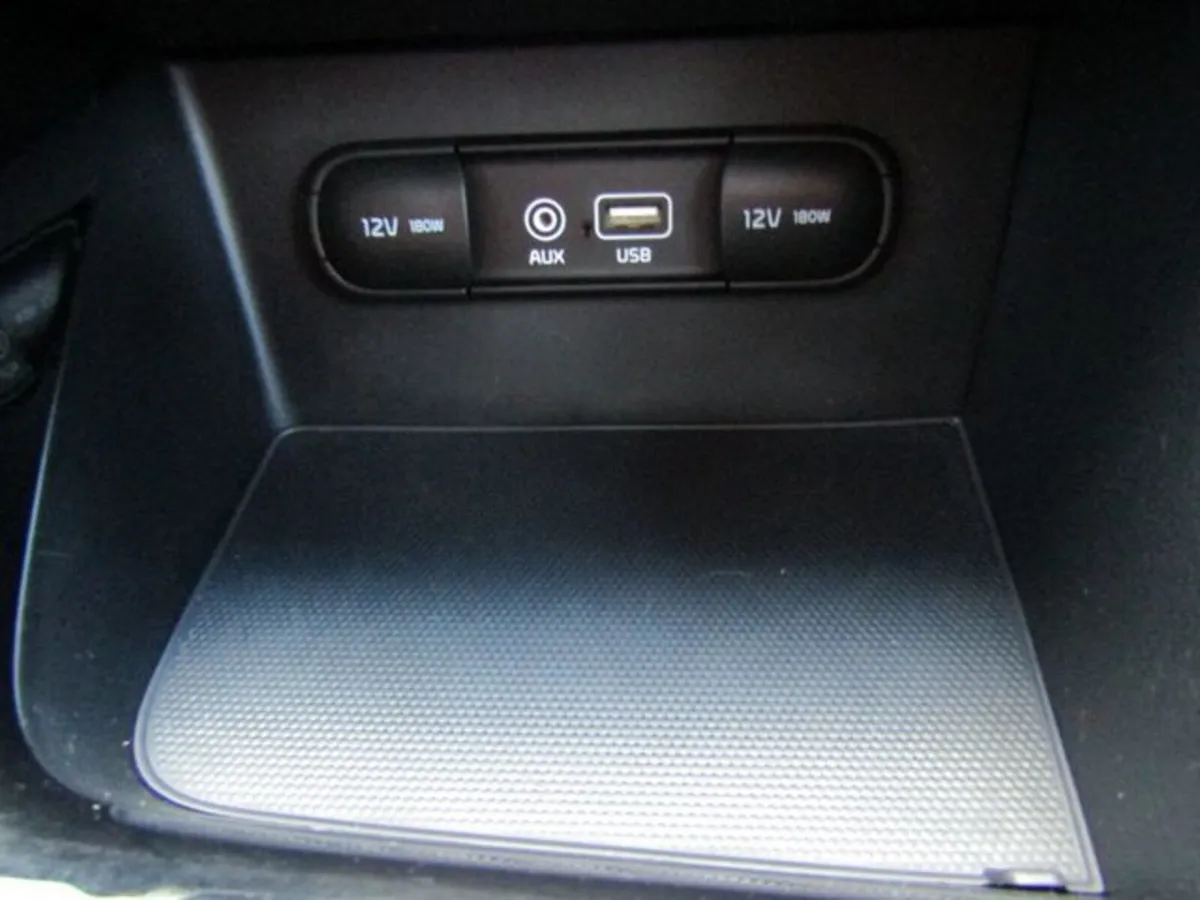 Kia Niro Estate, Petrol Hybrid, 2019, Grey