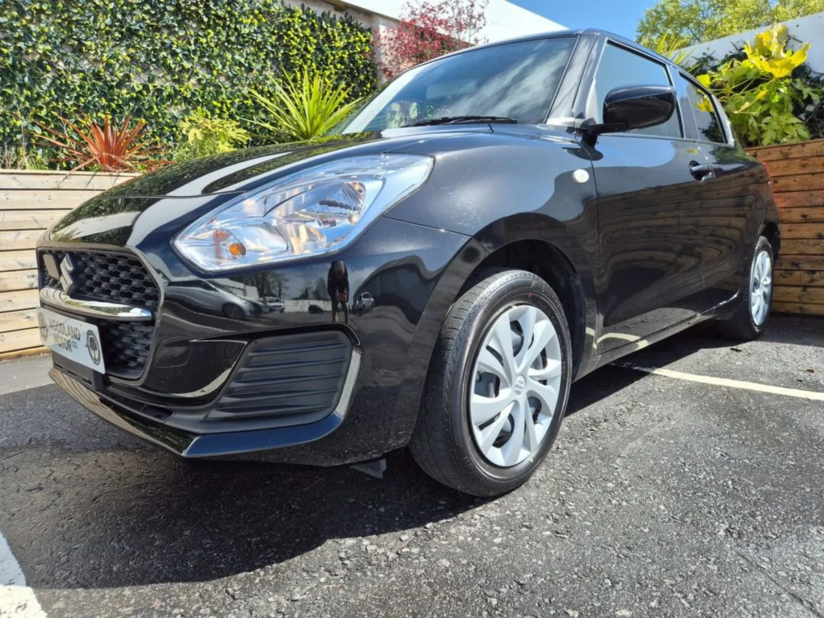 Suzuki Swift Hatchback, Petrol, 2023, Black