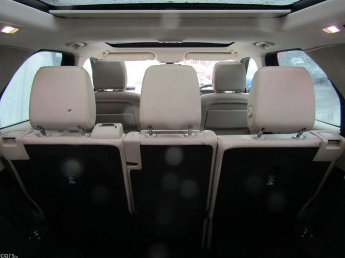 Land Rover Discovery Estate, Diesel, 2017, Black