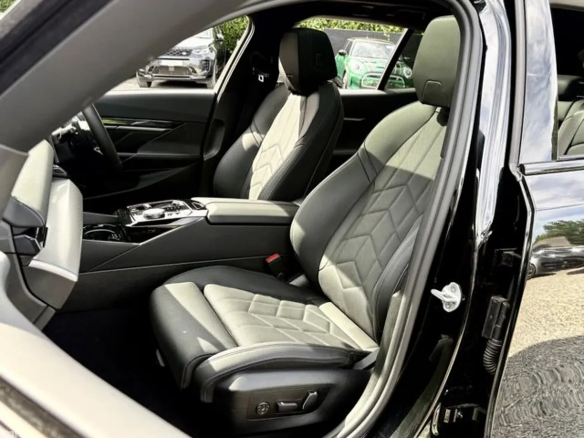 BMW 5-Series Estate, Petrol Hybrid, 2025, Black
