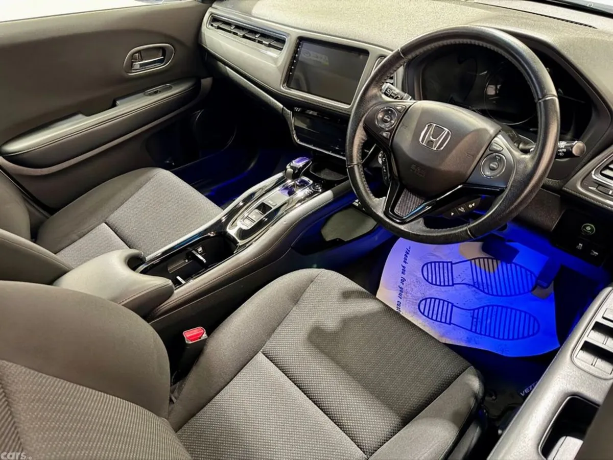 Honda Vezel SUV, Petrol Hybrid, 2014, White