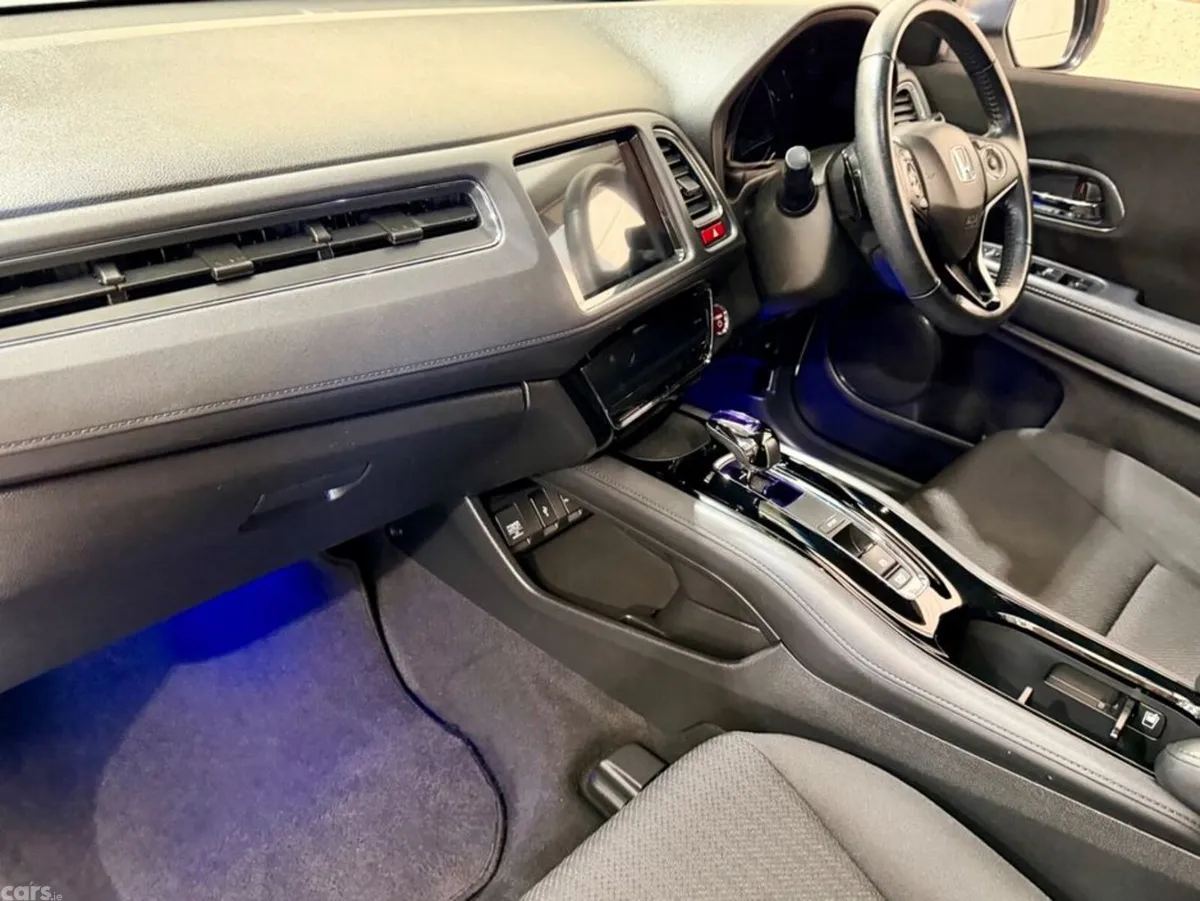 Honda Vezel SUV, Petrol Hybrid, 2014, White