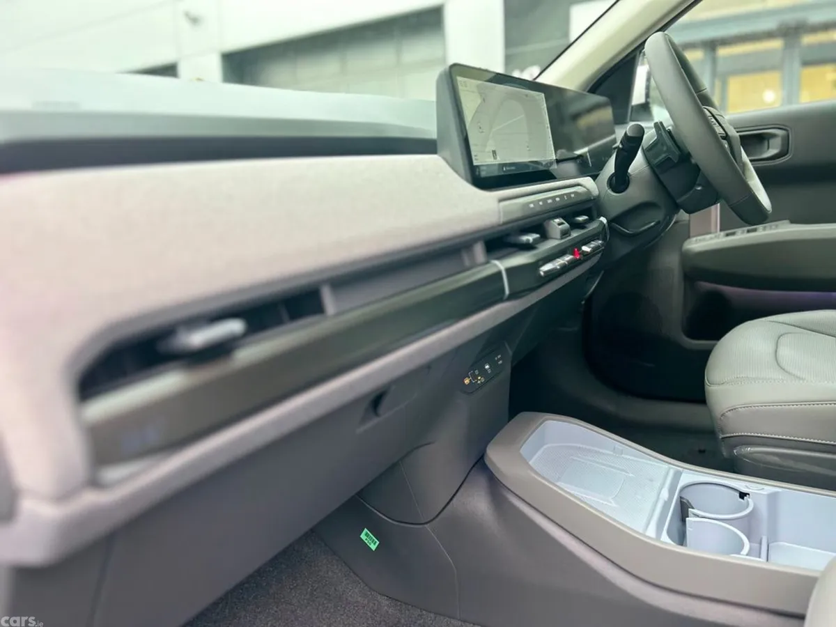 Kia EV3 SUV, Electric, 2027, Silver
